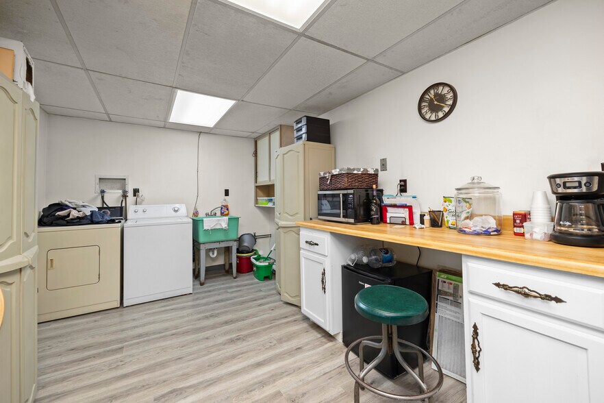 More Photos Of 1801 Croghan St, Fremont Storefront Retail Residential For Sale