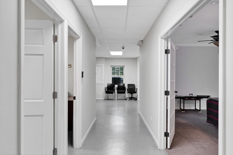 More Photos Of 2036 County Road 39, Southampton Office For Lease