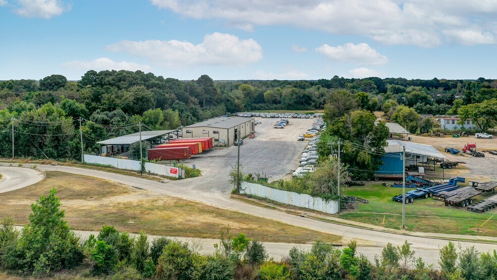Primary Photo Of 6816 E Orem Dr, Houston Warehouse For Lease