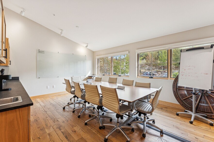 More Photos Of 27649 Old Lincoln Highway, Wanship Freestanding For Sale