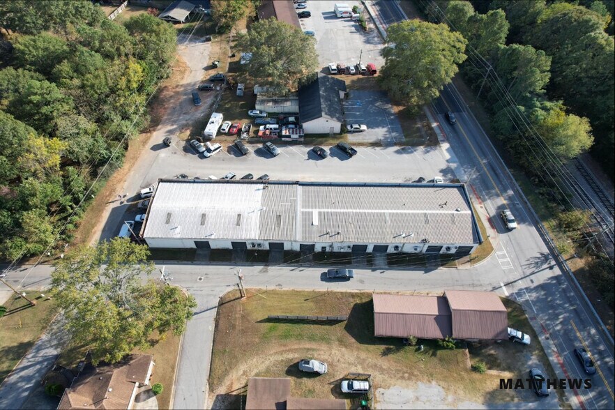 Primary Photo Of 689 N Stone Mountain Lithonia Rd, Stone Mountain Warehouse For Sale