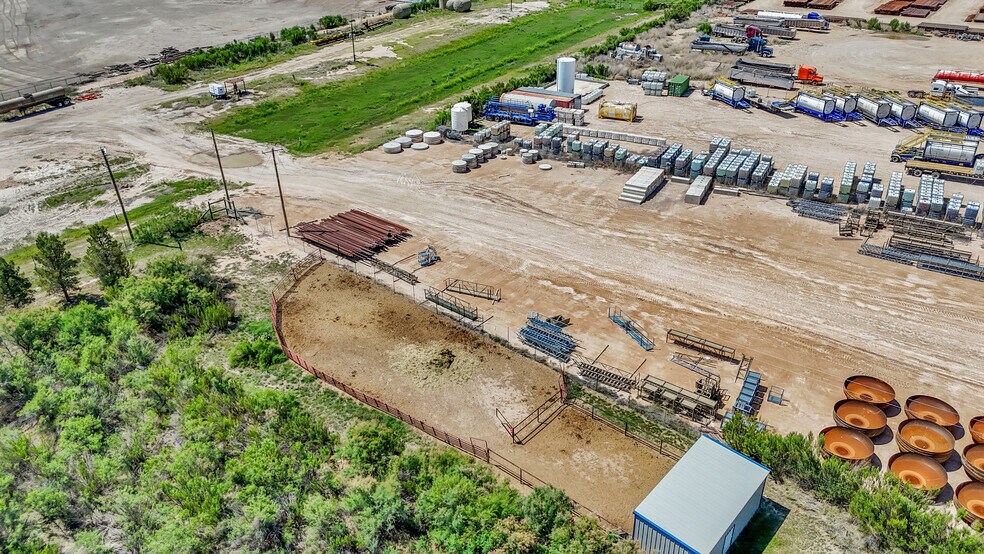More Photos Of 2828 Interstate 20, Midland Flex For Sale