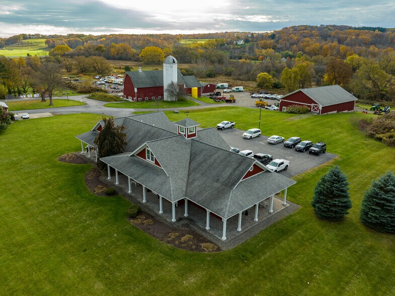 More Photos Of 6810 E Seneca Tpke, Jamesville Specialty For Sale