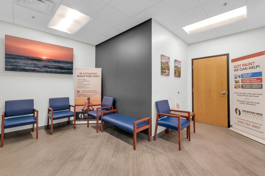 More Photos Of 2222 E Highland Ave, Phoenix Medical For Lease