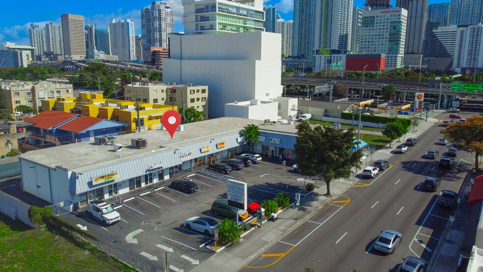 More Photos Of 441-455 SW 8th St, Miami Storefront Retail Office For Sale