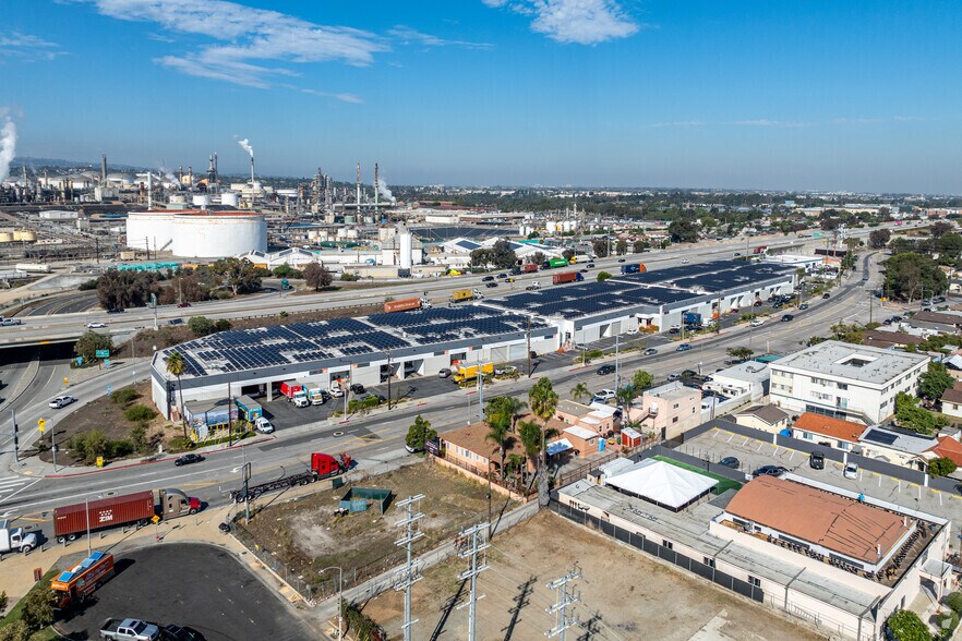 More Photos Of 301-445 N Figueroa St, Wilmington Warehouse For Lease