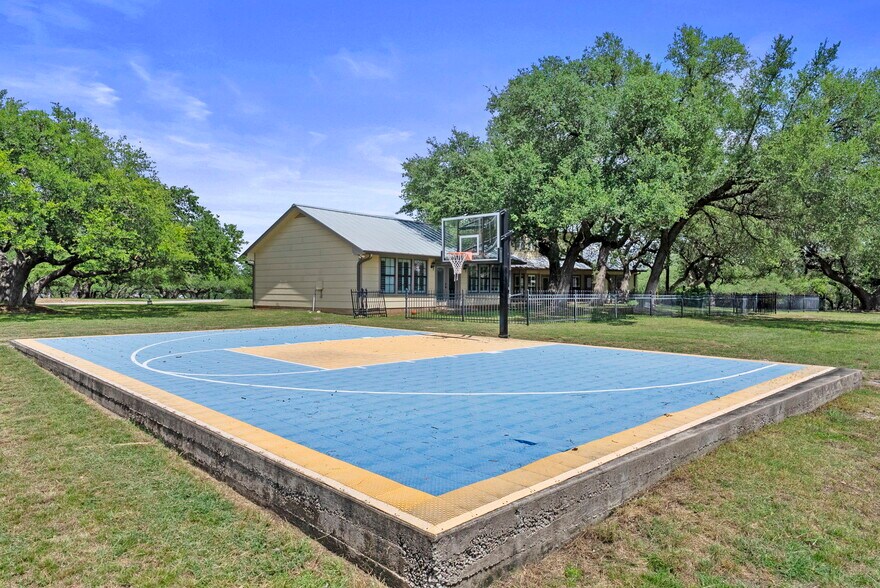 More Photos Of 539 Oak Vista Dr, Burnet Land For Sale