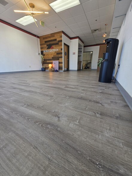 More Photos Of 4470 Yankee Hill Rd, Rocklin Flex For Lease
