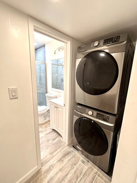 More Photos Of 1526 S Wooster St, Los Angeles Apartments For Sale