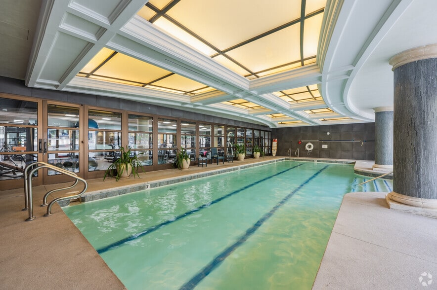 More Photos Of 2827 Paradise Rd, Las Vegas Health Club For Sale
