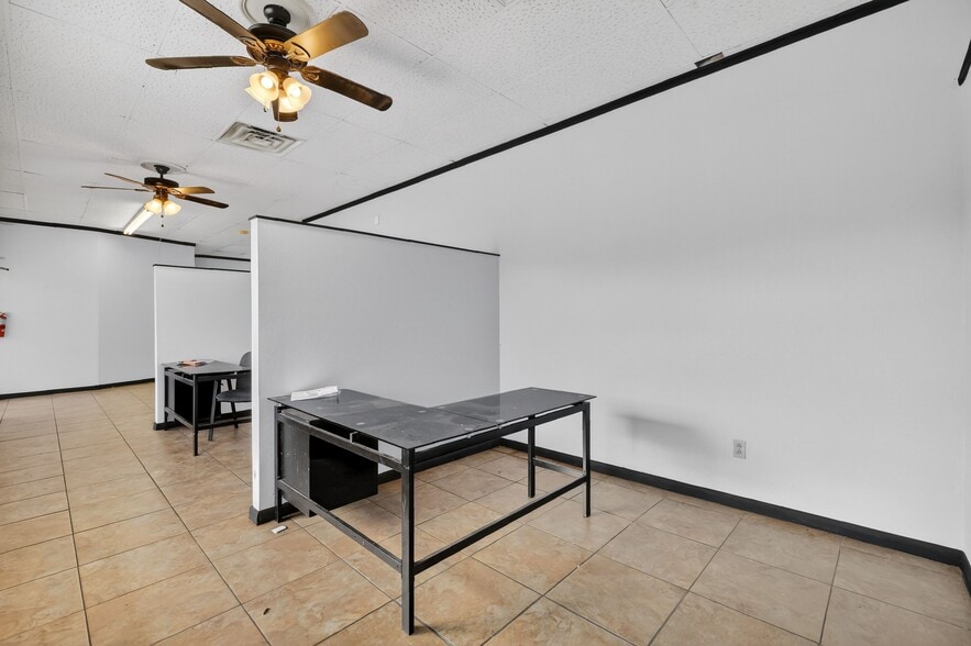 More Photos Of 1526 US Highway 441, Leesburg Auto Dealership For Sale