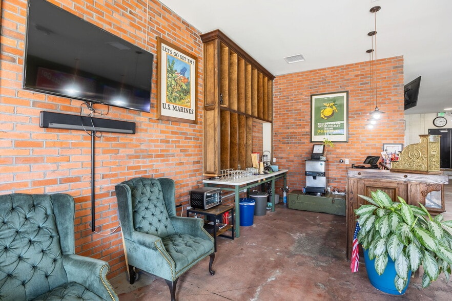 More Photos Of 21627 Sherman Way, Canoga Park Storefront For Sale