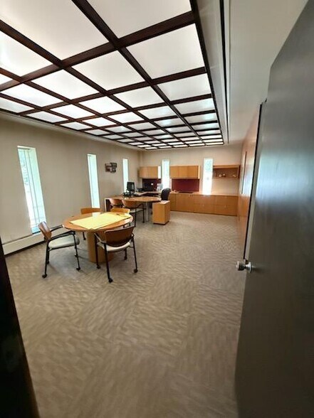 More Photos Of 111 S Waverly Rd, Lansing Office For Sale