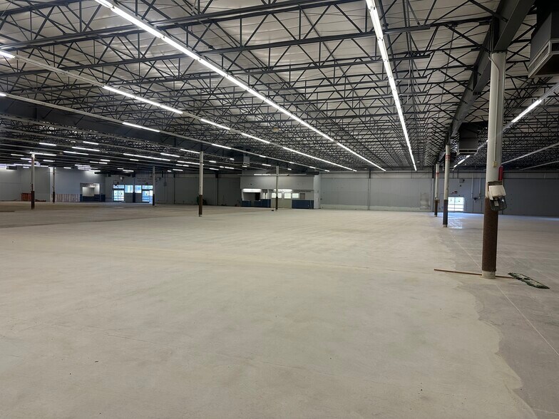 More Photos Of 124 Winchester Dr, West Point General Retail For Sale