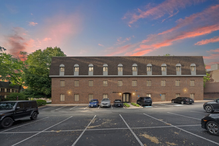 More Photos Of 10521 Judicial Dr, Fairfax Medical For Sale