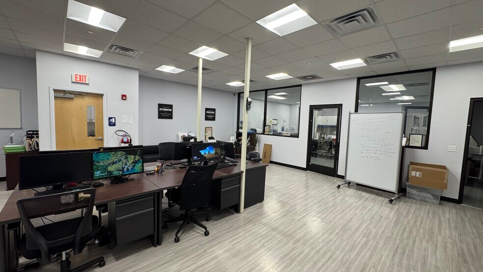 More Photos Of 2550 Brodhead Rd, Bethlehem Flex For Lease