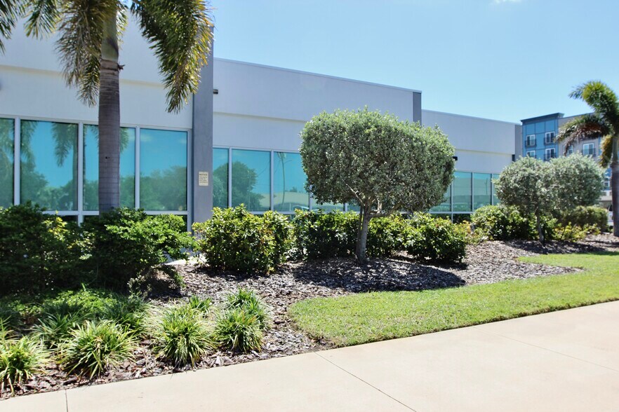 More Photos Of 3251 3rd Ave N, Saint Petersburg Medical For Lease