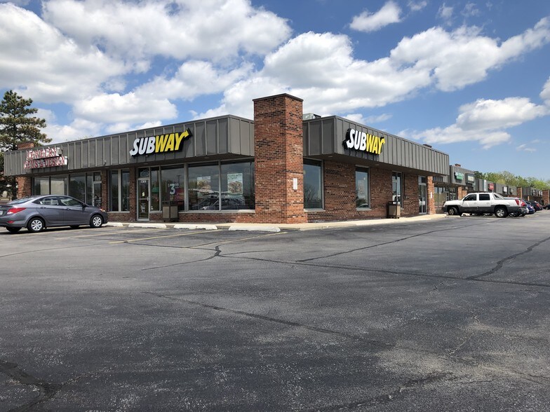 Primary Photo Of 9546-9562 W 147th St, Orland Park Unknown For Lease