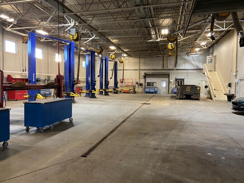 More Photos Of 10101 112 St, Grande Prairie Auto Dealership For Sale