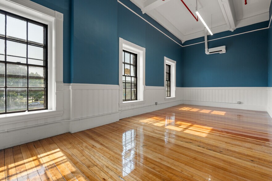 More Photos Of 56 Sterling St, Clinton Manufacturing For Lease