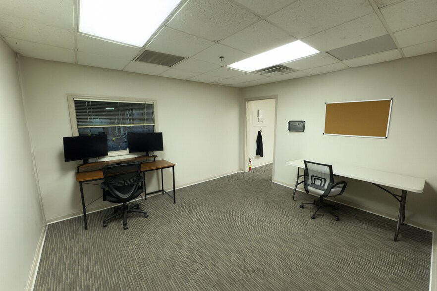 More Photos Of 754 E Hightower Trl, Social Circle Warehouse For Lease