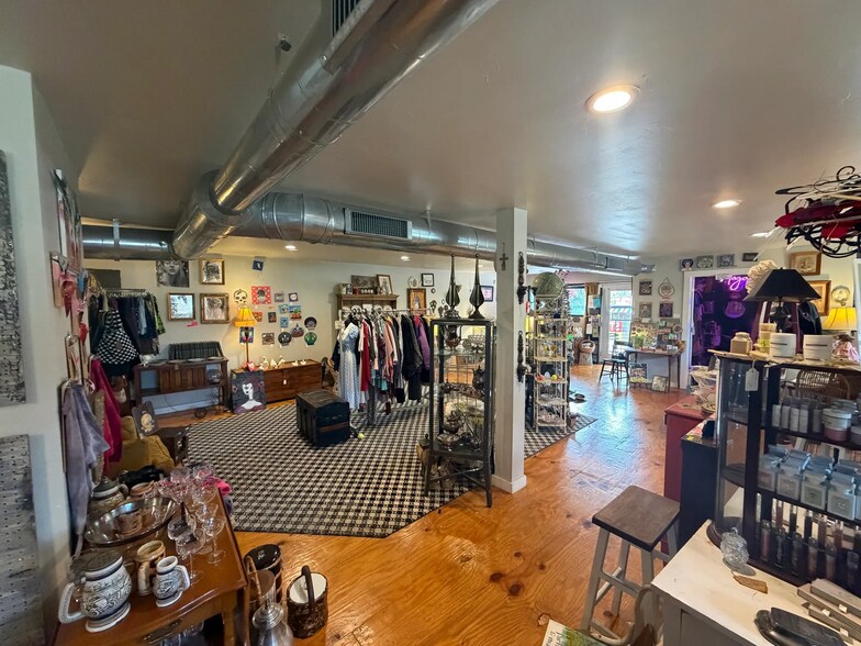 More Photos Of 1634 N Blackwelder Ave, Oklahoma City Storefront Retail Office For Lease