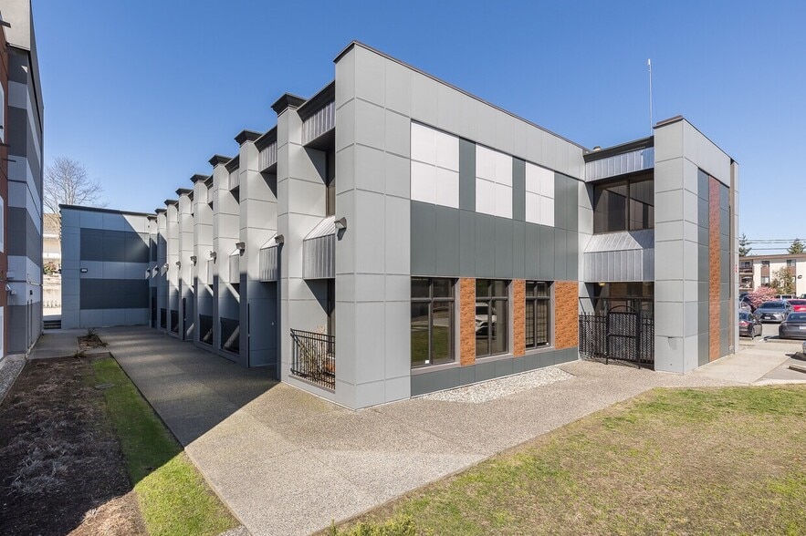 More Photos Of 33119 S Fraser Way, Abbotsford Office For Lease
