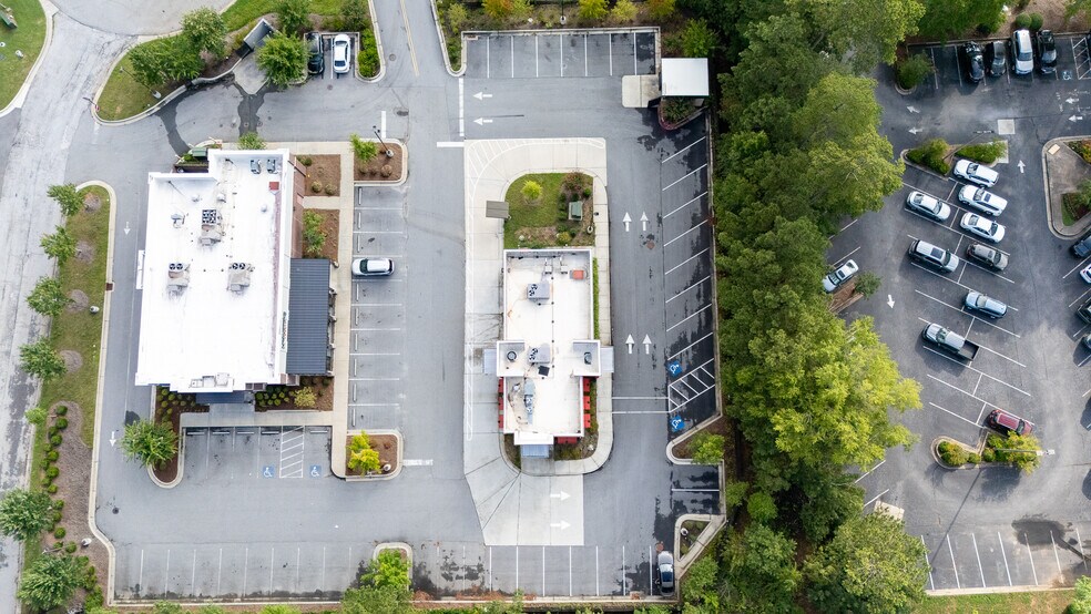More Photos Of 2021 Commerce Dr N, Peachtree City General Retail For Sale