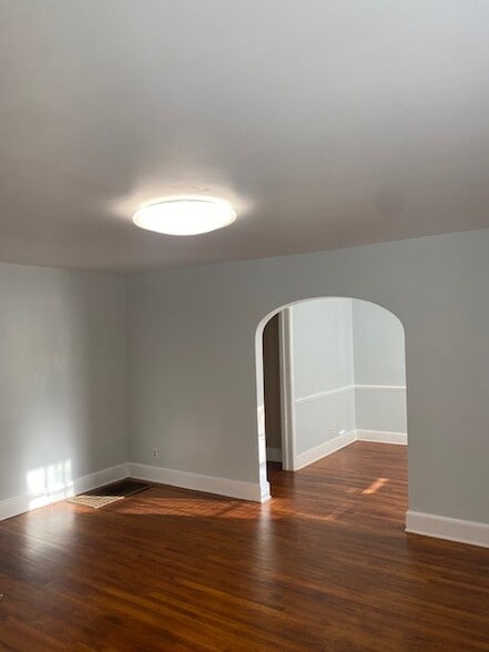 More Photos Of 5560 Jonesboro Rd, Lake City Office For Sale