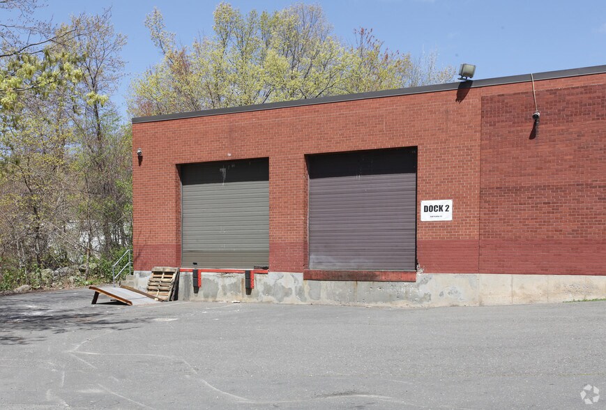 More Photos Of 407 Brookside Rd, Waterbury Warehouse For Sale