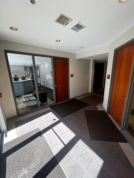 More Photos Of 2150 Manchester Rd, Wheaton Office For Lease