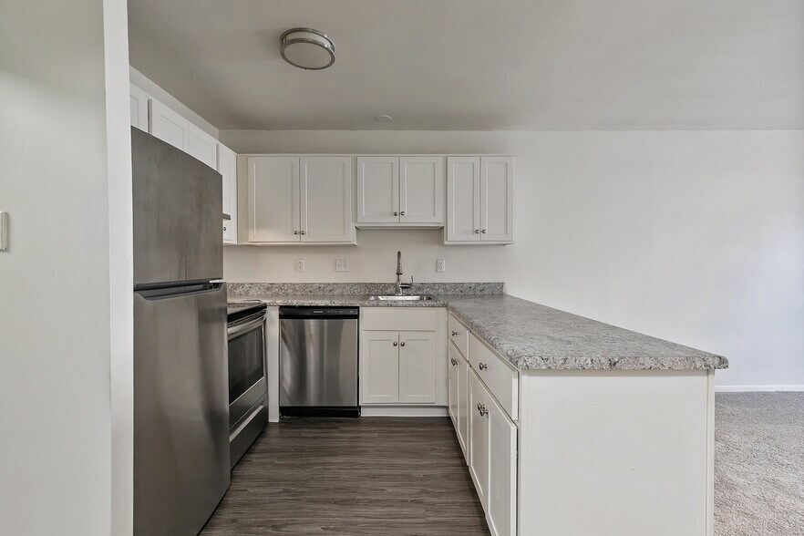 More Photos Of 3900 Forest Hill Ave, Richmond Apartments For Sale