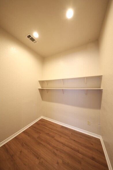 More Photos Of 3901 E Stan Schlueter Loop, Killeen Office For Lease