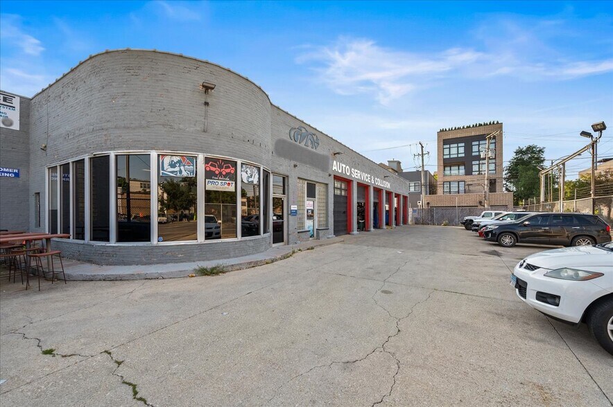 More Photos Of 629 N Ashland Ave, Chicago Land For Sale