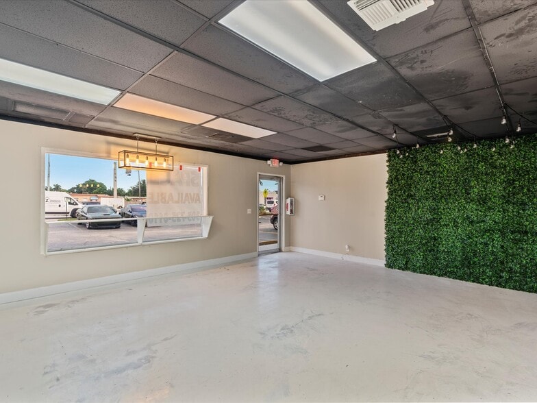 More Photos Of 1410-1420 S Federal Hwy, Dania Beach Unknown For Lease