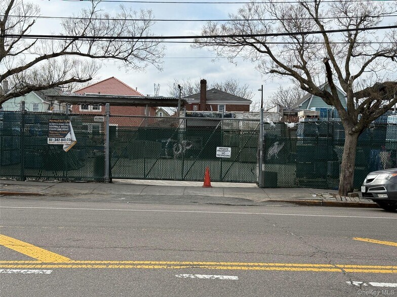 More Photos Of 11552 Lefferts Blvd, South Ozone Park Land For Lease