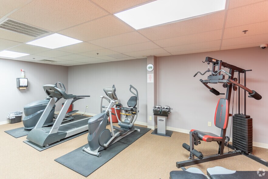 More Photos Of 1325 E Kemper Rd, Springdale Unknown For Lease