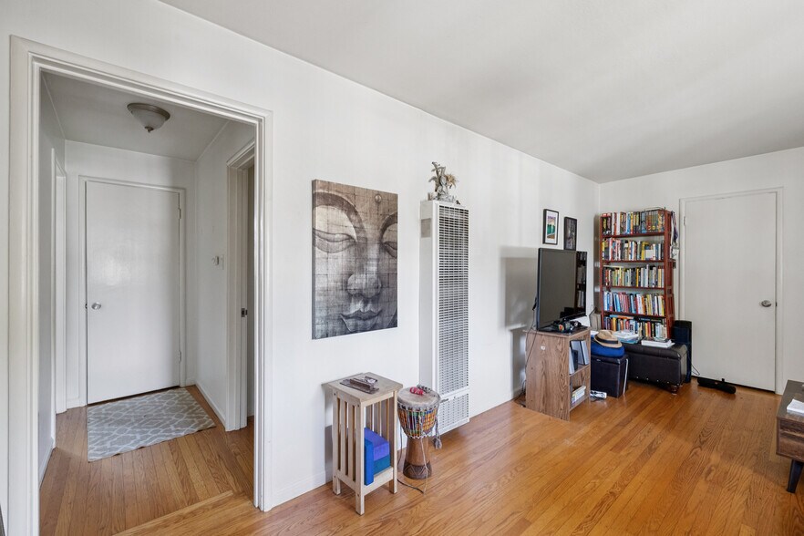 More Photos Of 1140 El Camino Real, Burlingame Apartments For Sale