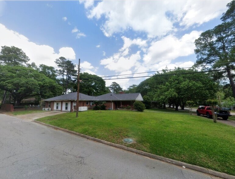 More Photos Of 302 Conroe Dr, Conroe Assisted Living For Sale