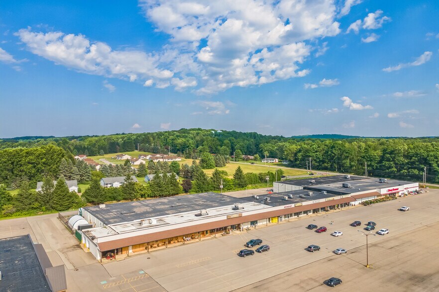 More Photos Of 100 Hadley Rd, Greenville Storefront For Sale