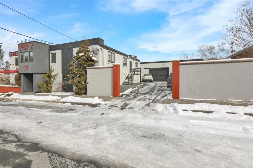 More Photos Of 426 Warren St, Reading Office For Sale