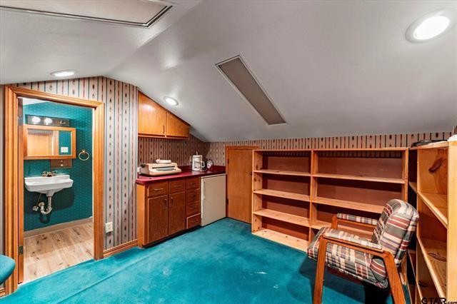 More Photos Of 2005 N Jefferson Ave, Mount Pleasant Medical For Sale