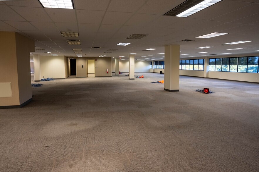 More Photos Of 1021 Watervliet Shaker Rd, Schenectady Office For Lease