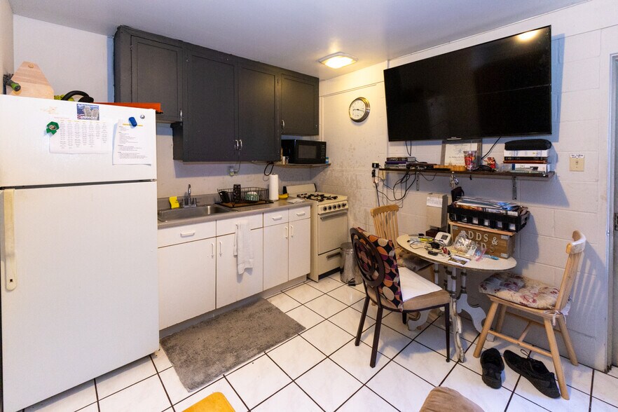 More Photos Of 904 Piikoi St, Honolulu Apartments For Sale