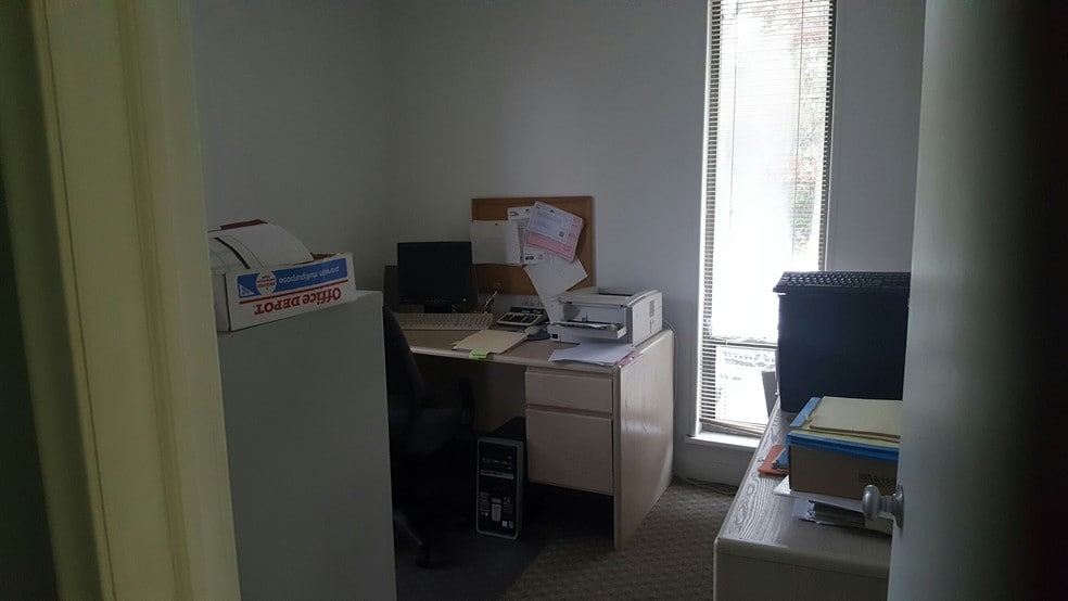 More Photos Of 7834 Forest Hill Ave, Richmond Medical For Sale