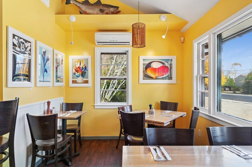 More Photos Of 1615 Bridgehampton, Sag Harbor Restaurant For Sale