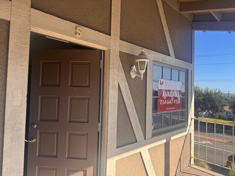 More Photos Of 721 W Whittier Blvd, La Habra Medical For Lease