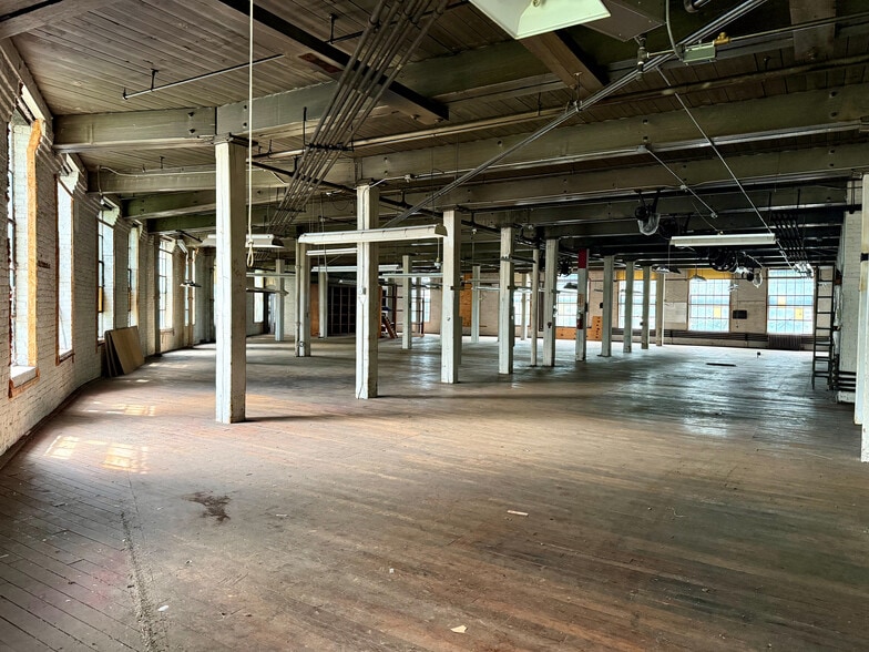 More Photos Of 110 Winter St, Holyoke Manufacturing For Lease