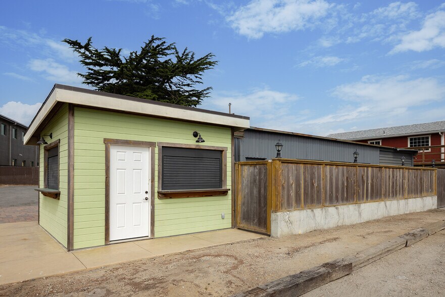 More Photos Of 7550-7552 Sandholdt Rd, Moss Landing Specialty For Sale