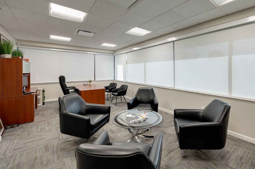 More Photos Of 4575 Via Royale, Fort Myers Office For Sale